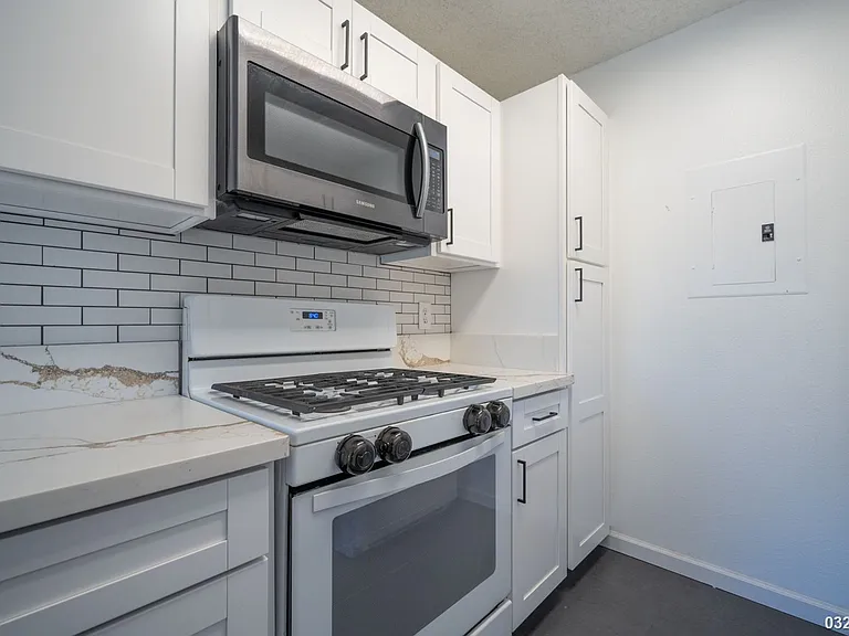 91-1129 Mikohu St #25U — Photo 11