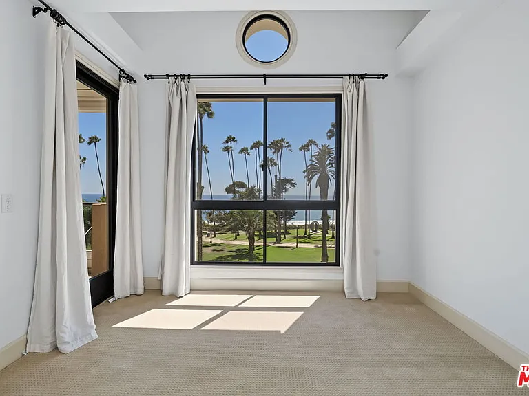 701 Ocean Ave #PHD — Photo 20
