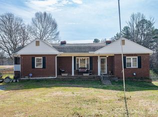 3325 Fairview Dr, Gastonia, NC 28052