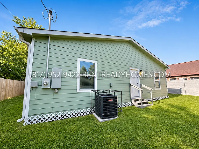6301 Iron Rock Ave — Photo 4