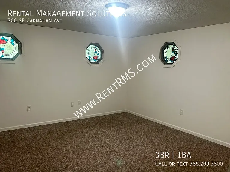 700 SE Carnahan Ave — Photo 4