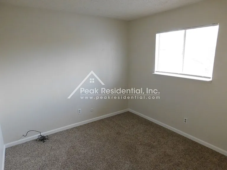 10260 Mills Station Rd — Photo 10