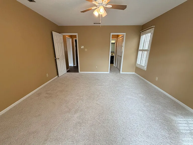 2124 Northwood Cir — Photo 42
