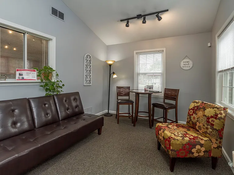 Hidden Creek Apartments | Office Waiting Area
