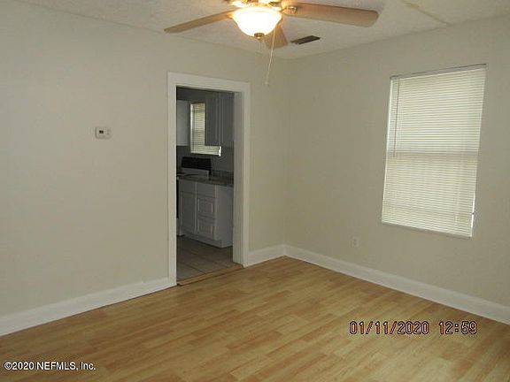 3rd image of 1532 W 15th St