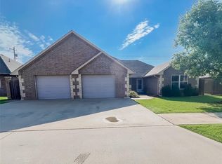 1312 Chestnut Pl, Weatherford, OK 73096