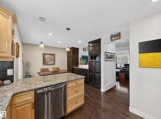 420 Hunters Grn NW #25, Edmonton, AB T6R2X3