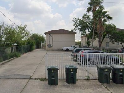 2300 N New York Ave, Laredo, TX, 78043