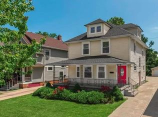 1365 Andrews Ave, Lakewood, OH 44107