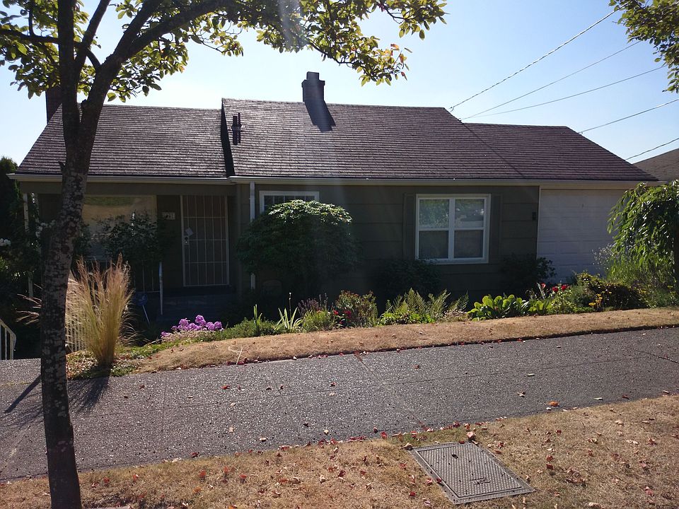 2nd image of 4042 24th Pl S