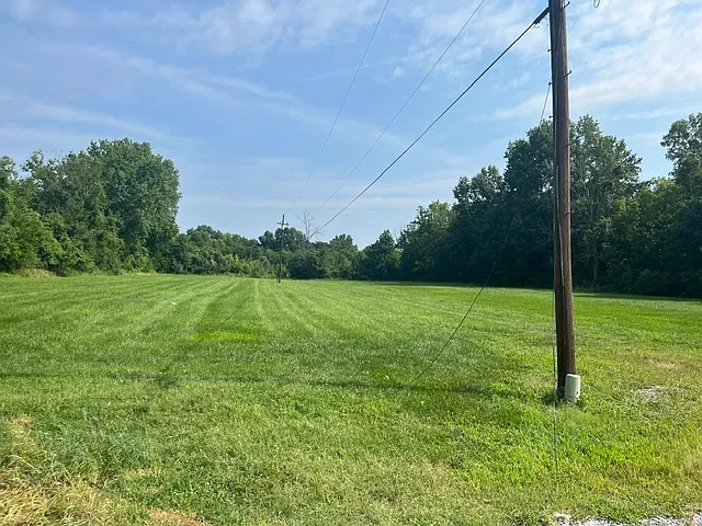2 bed, $1,200 — Photo 2