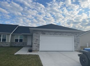 494 Magnolia Dr #1, Rochester, IL 62563