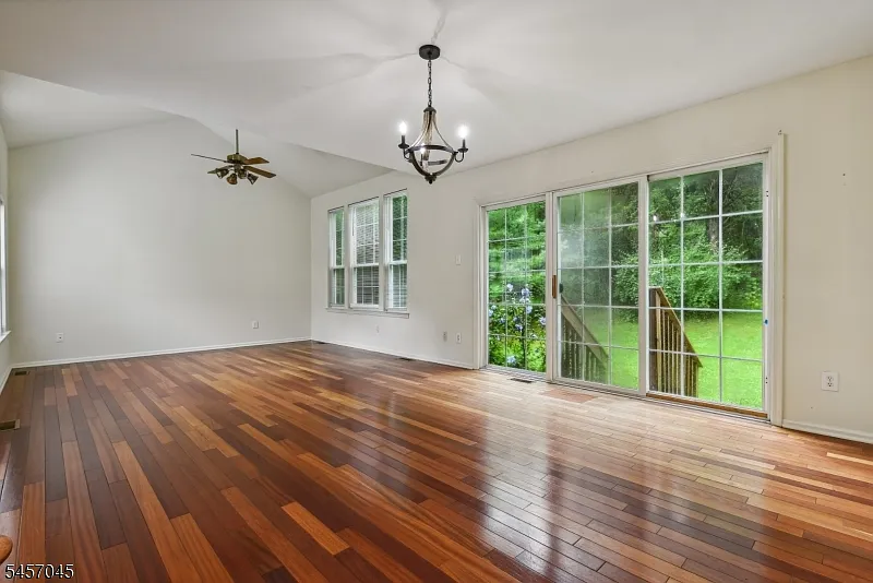 3 bed, 2.5 bath, $3,600 — Photo 3