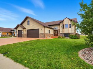 4426 Parkview Dr, Rapid City, SD 57701