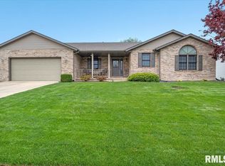 3165 Beaver Creek Ln, Springfield, IL 62712