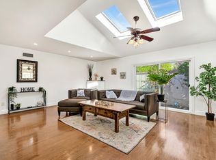 4888 Excelente Dr, Woodland Hills, CA 91364