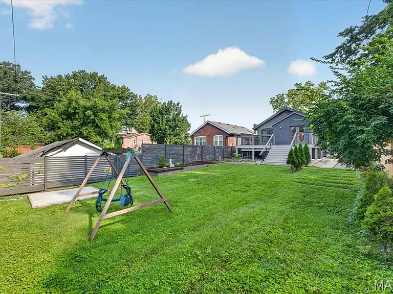 7122 Nashville Ave — Photo 33