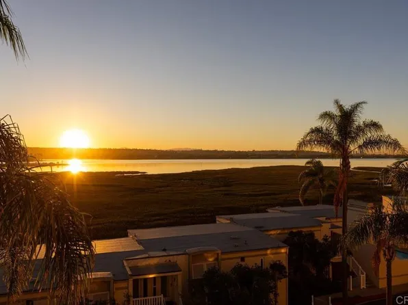 4015 Crown Point Dr Unit 308, San Diego, CA 92109