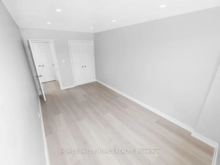 1352 Kennedy Rd #A — Photo 6