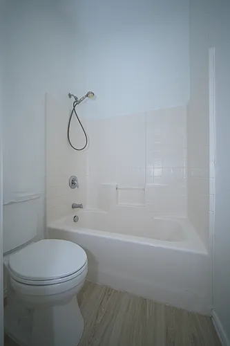 2708 Comanche Trl Photo 1