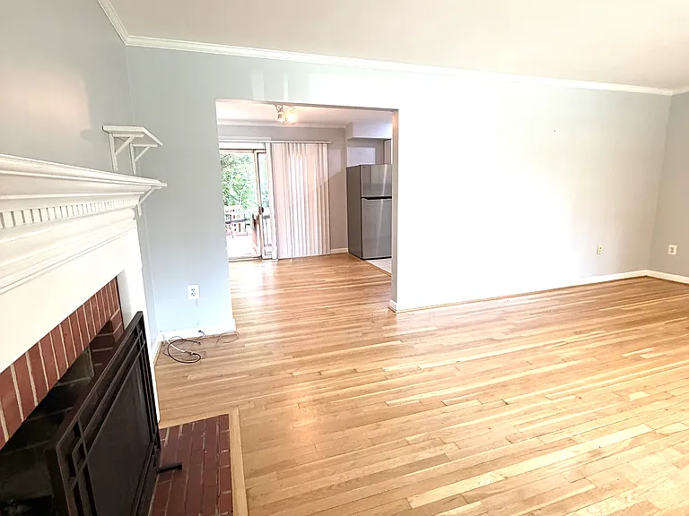 5809 Greenlawn Dr — Photo 8