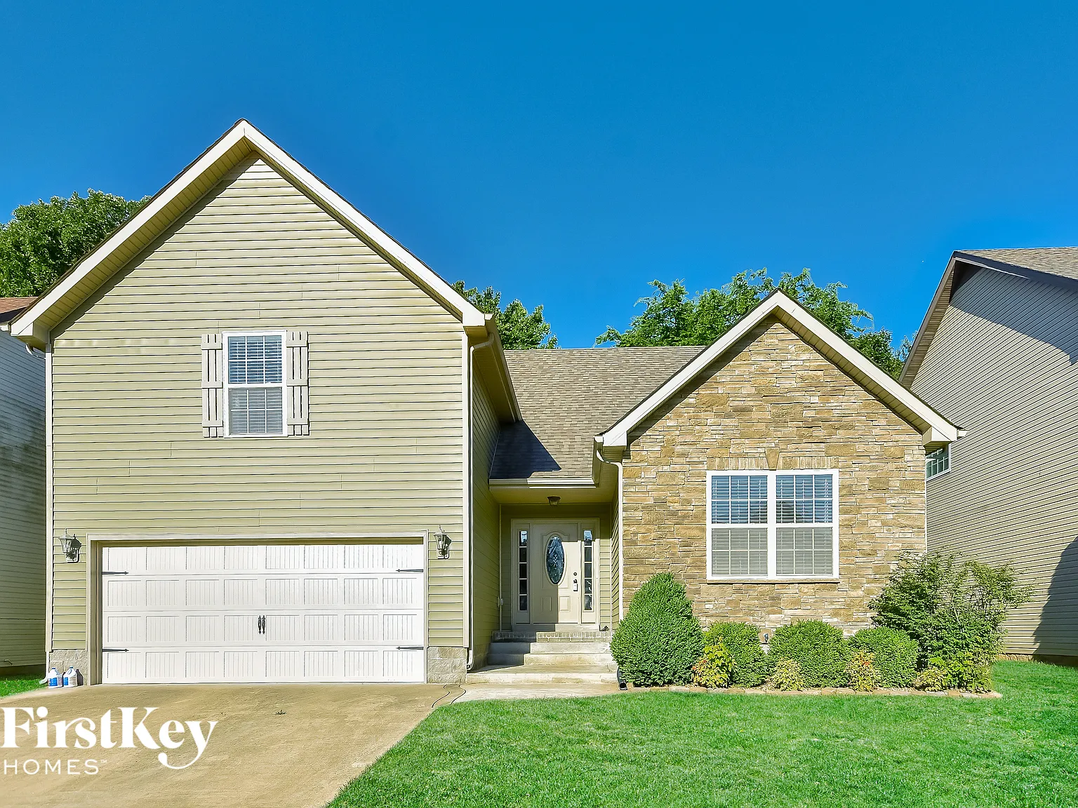3 bed, 2.5 bath, 1910 sqft, $1,895 — Photo 1