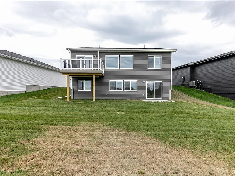 6647 NE 9th Ct — Photo 18