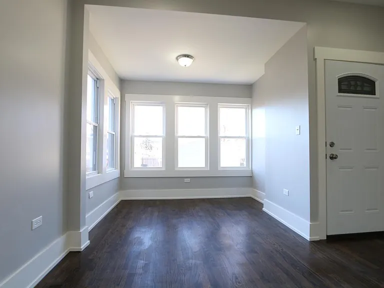 2218 N Lawndale Ave #1 — Photo 7