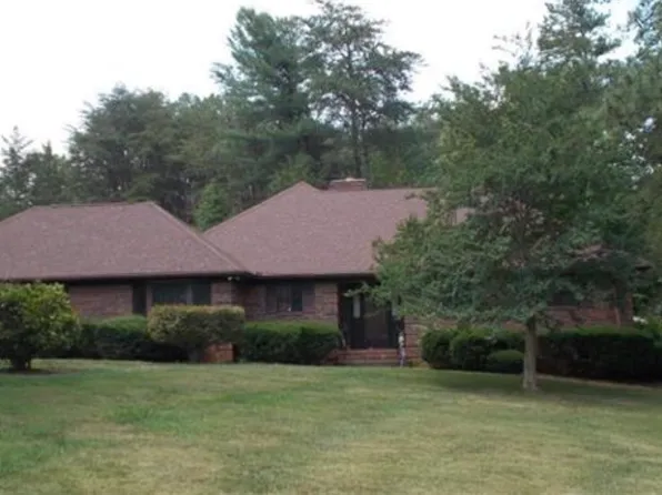 7906 Riding Trail Ct, Oak Ridge, NC 27310