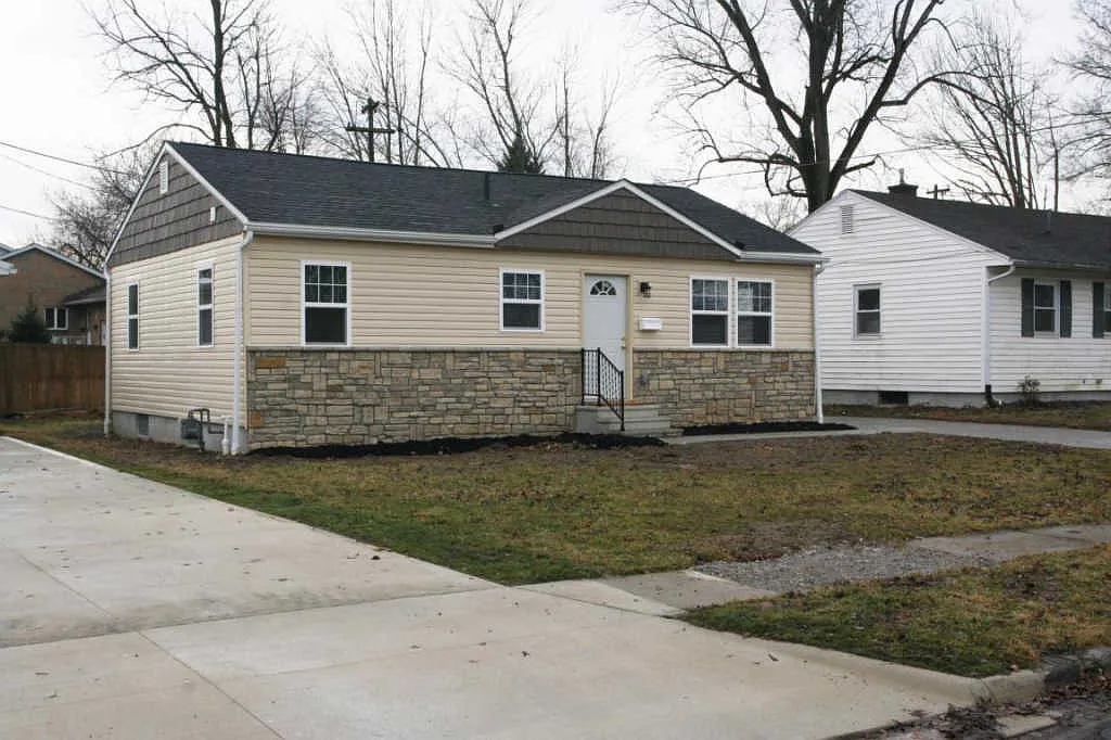 9 Orchard Heights St photo 1