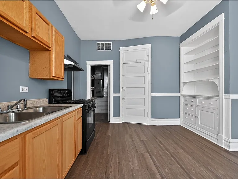 3542 W 24th St #2 — Photo 7