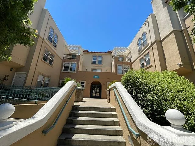 951 S 12th St #306 — Photo 1