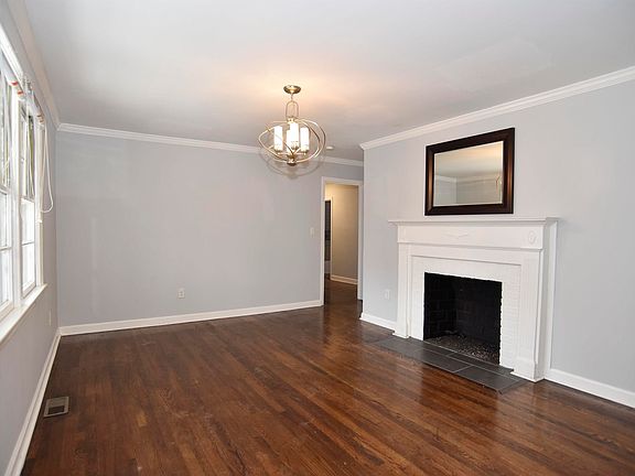 2nd image of 105 Rockmont Rd