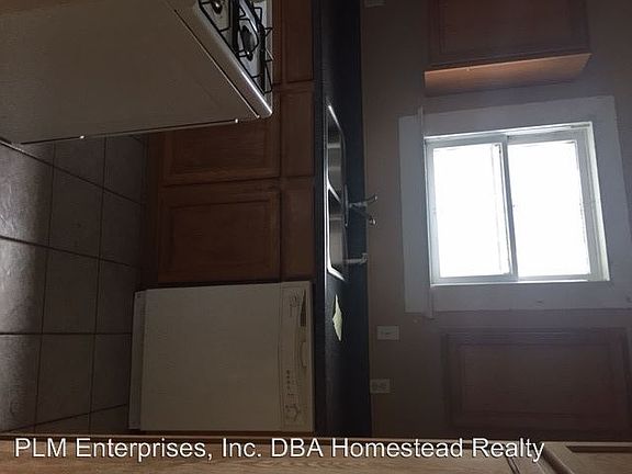 2nd image of 916 W Lucas Dr