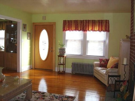 Living Room gleaming HW floors