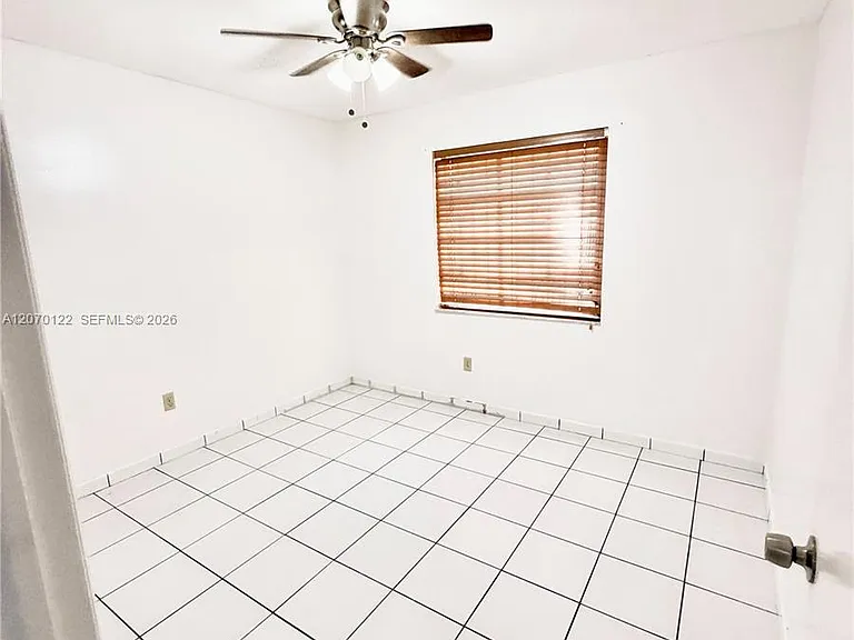 2219 SW 137th Pl — Photo 8