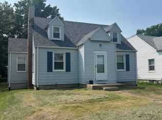 11923 Larimore Rd, Saint Louis, MO 63138
