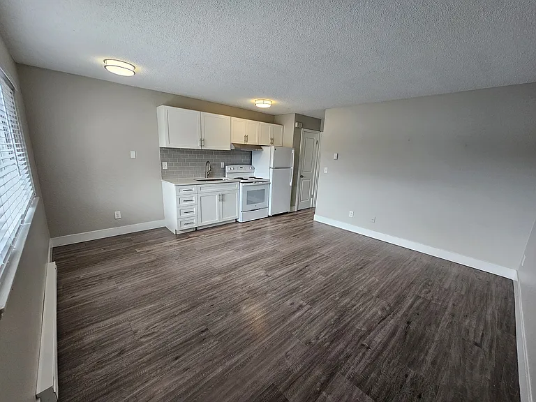 3315 McKinley Ave #14 — Photo 5