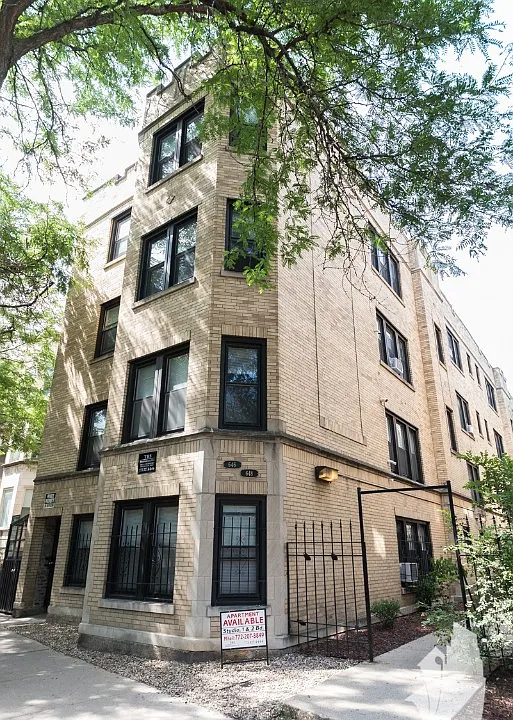 648 W Roscoe St #3N