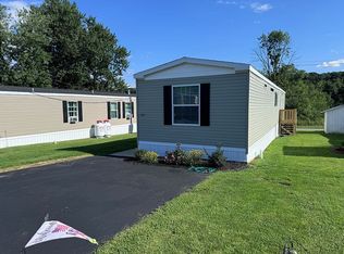 27 Lebanon Valley Ct, Lebanon, PA 17046