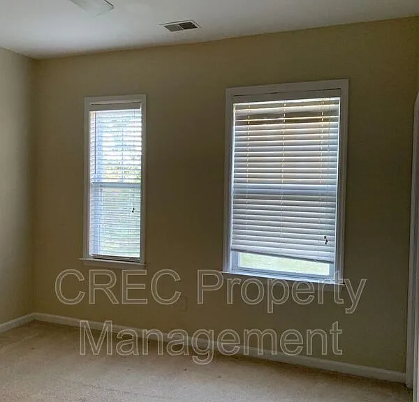 105 Barberry St — Photo 22