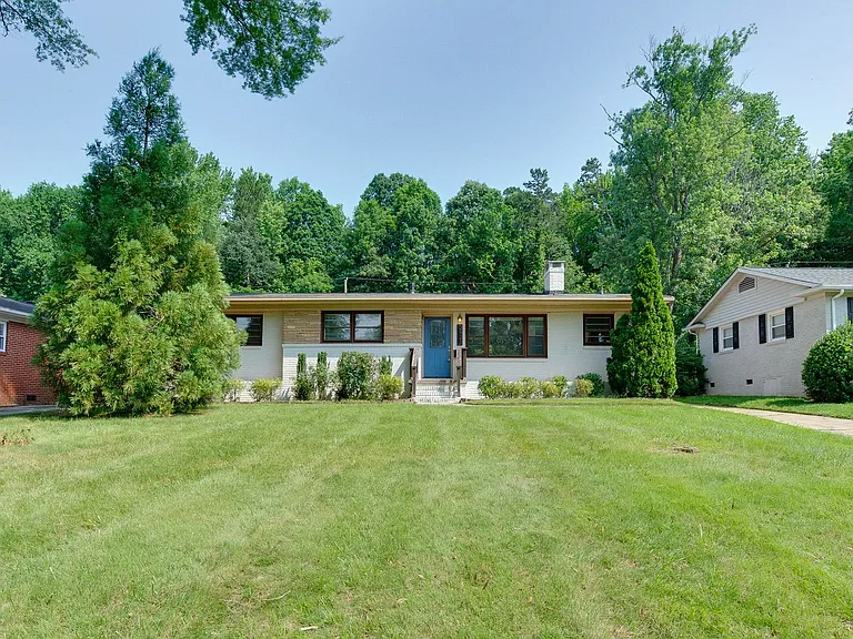 3921 Sheffield Dr — Photo 48