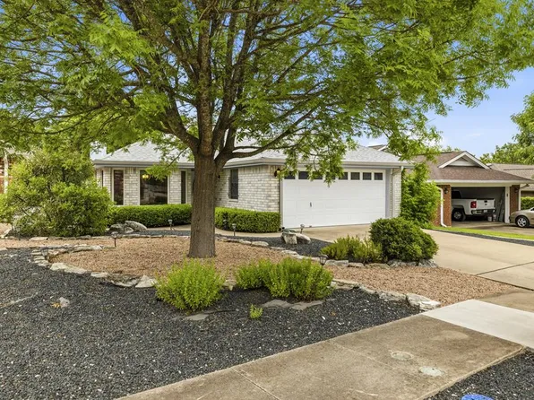 217 Oak Hill Dr, Kerrville, TX 78028