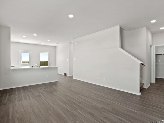 2nd image of 2719 Bloomsbury Street