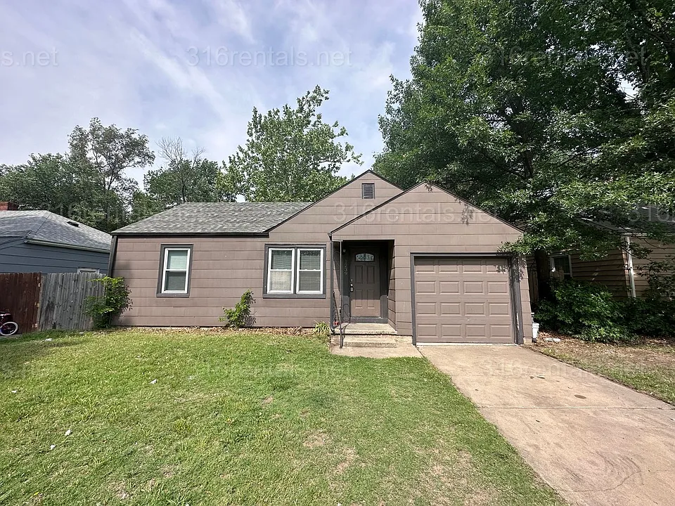 1239 N Dellrose Ave