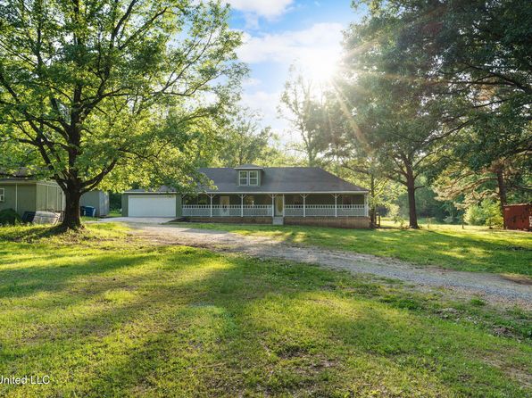 2015 Bubba Taylor Rd, Byhalia, MS 38611