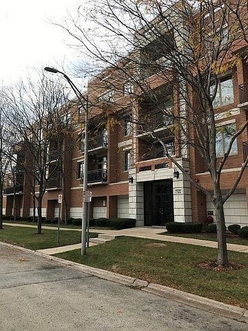 1st image of 4330 N Neva Ave Unit 201