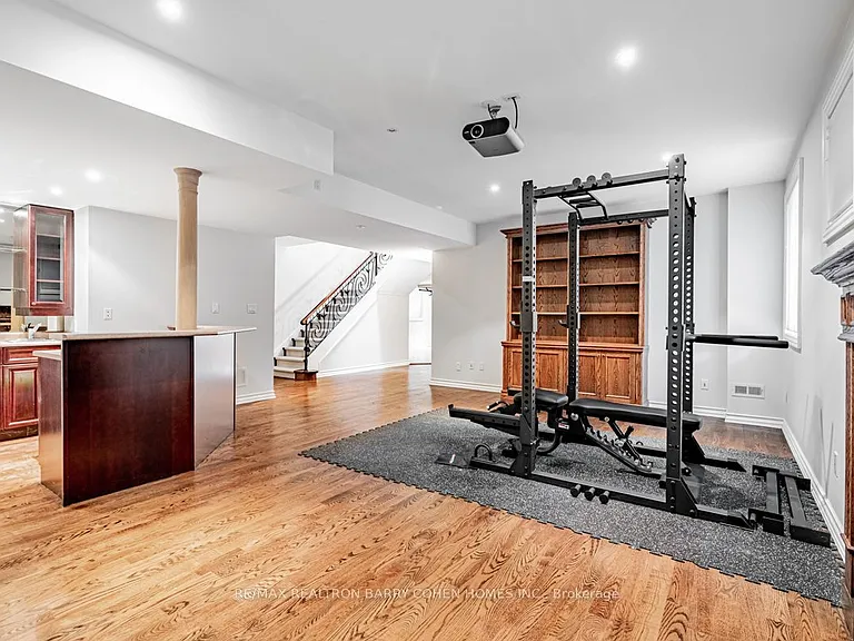 8 York Rd — Photo 34