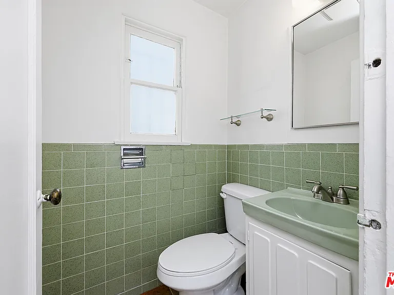 820 Crestmoore Pl — Photo 14