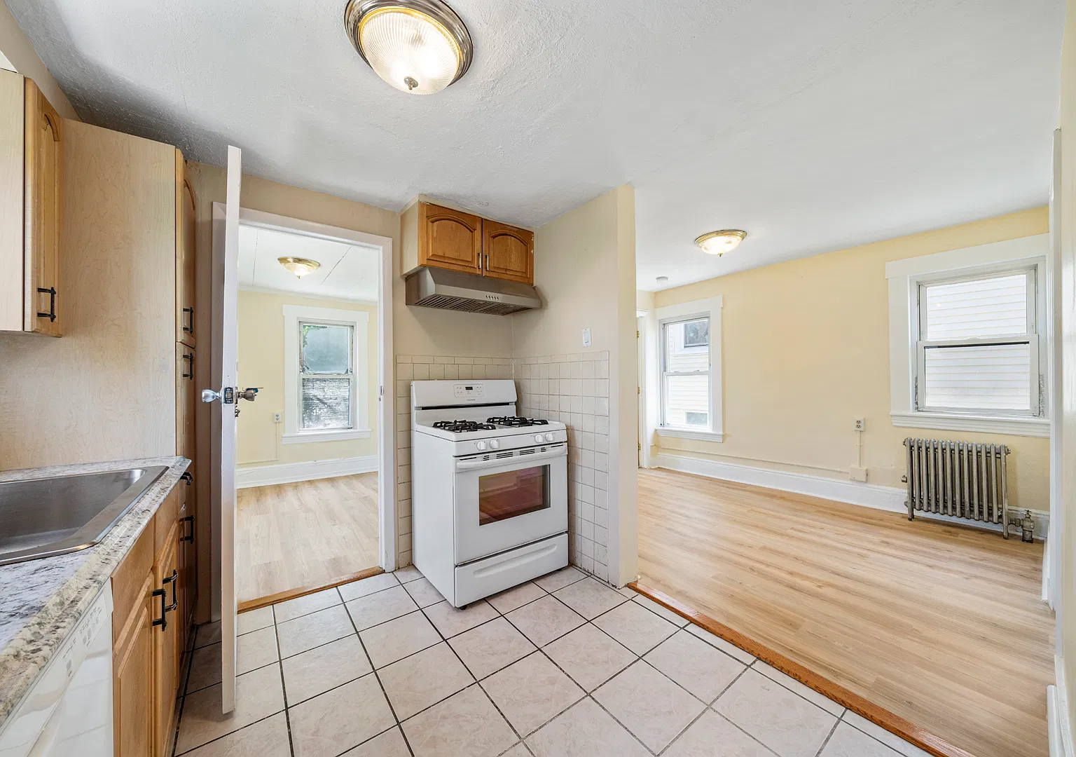 2 bed, 1668 sqft, $2,600 — Photo 4